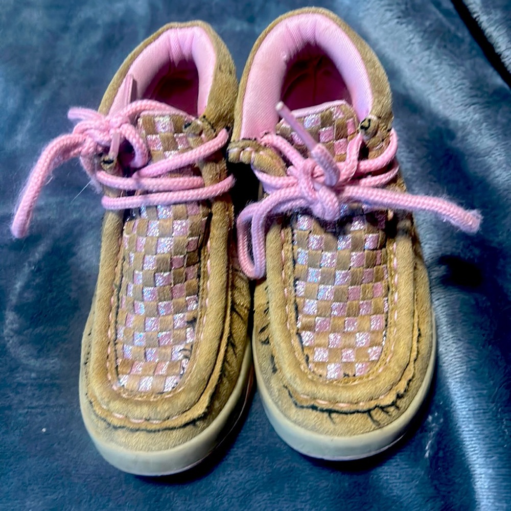 Good condition only worn a few times light up